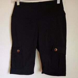 *Free Gift* Cargo biker shorts women's size small